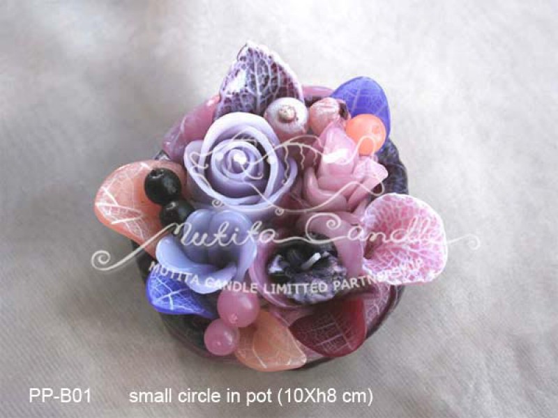 เทียนหอม เดชอุดม :  PINK PURPLE COLOUR B|orienatal flower candles from Thailand for any ocassions
WILD FLOWER CANDLES IN MYSTERIOUS COLOUR|PP-B01|small circle pot 10 x h 8 cm