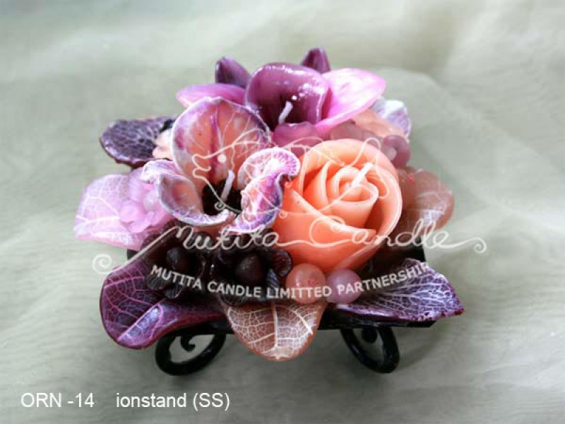 เทียนหอม เดชอุดม :  ORANGE ROSE NEW|Flower candles from Thailand for any ocassions
WILD FLOWER CANDLES IN HARZEL WOOD STYLE|ORN-14|Ironstand (SS) 14.5 x 14.5 x h9 cm